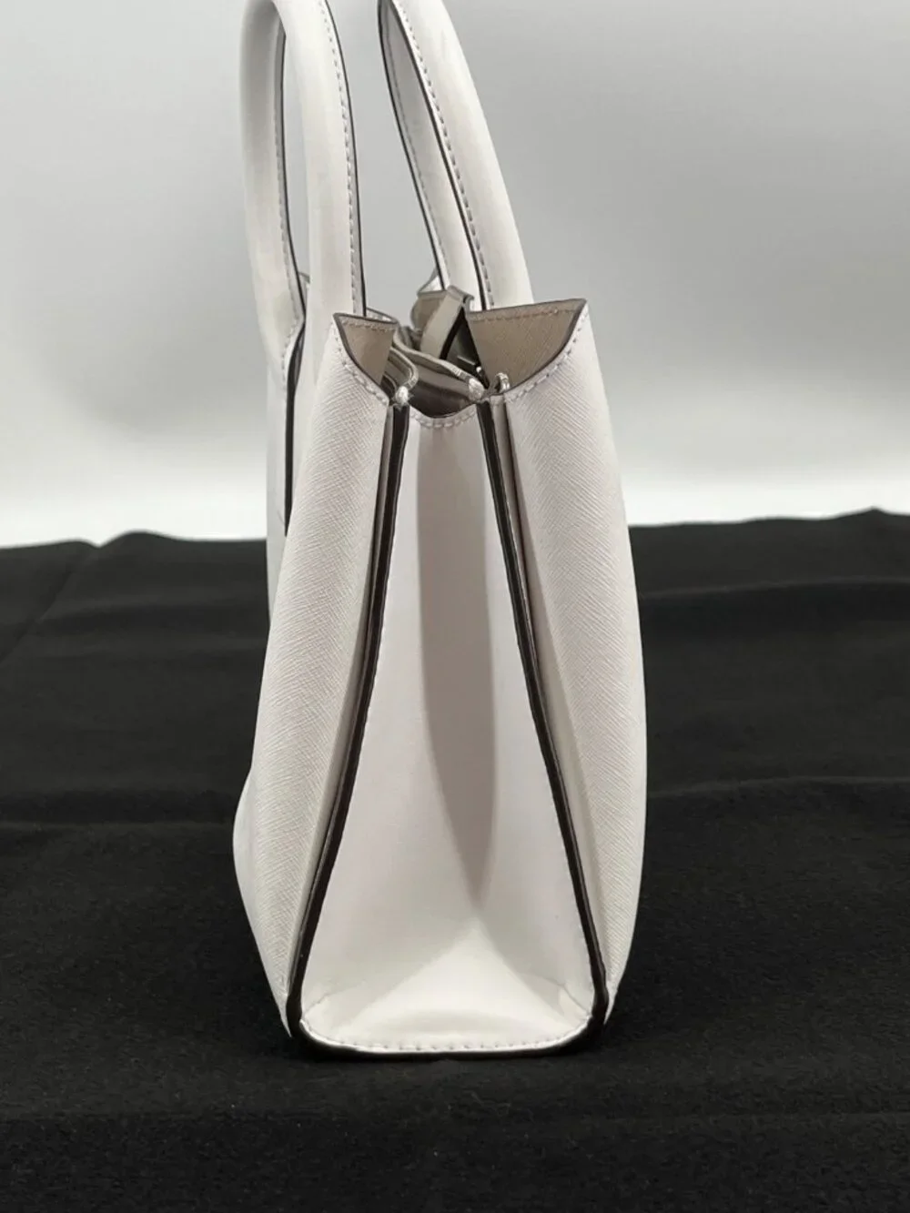 Michael Kors Ruthie Small Satchel White Leather Zip Double Handle Lined Bag